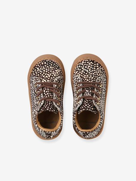 Baby eerste stapjes, veterschoenen van soepel leer bruin+donkerbruin+fuchsia+goudgeel+rozen - vertbaudet enfant 